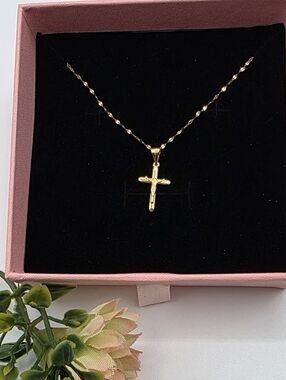 A dainty Pure 18k SD Gold Cross Pendant Necklace - Women Jewelry